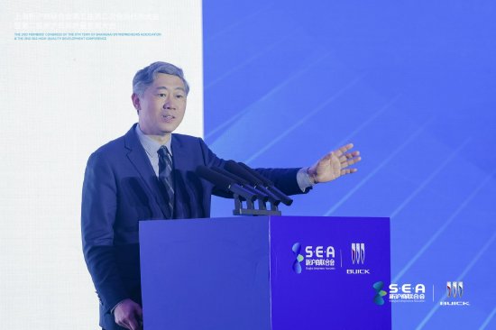 李稻葵：中国经济正处于关键转折点