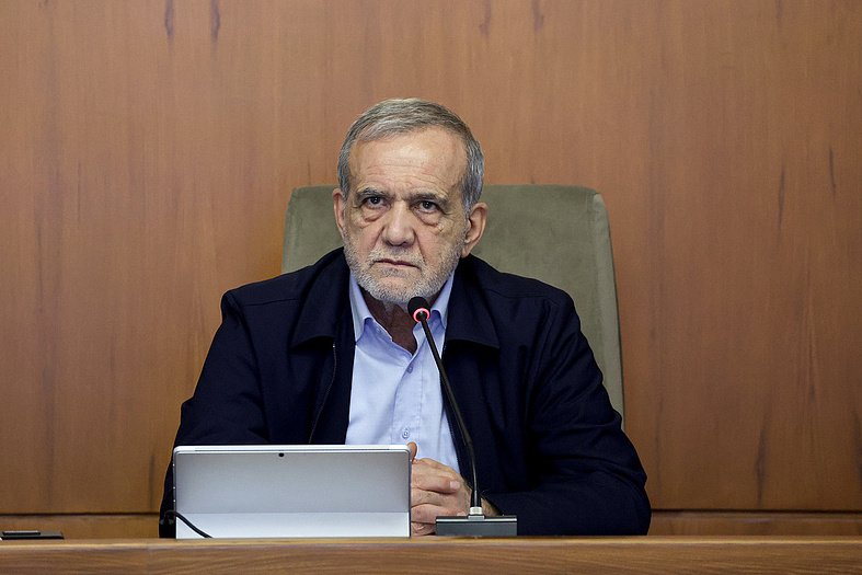 伊朗总统：希望“历史性挫败”能为霸权主义者敲响警钟